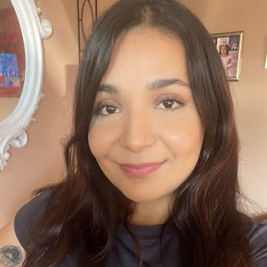 Meet your Posher, Roxana